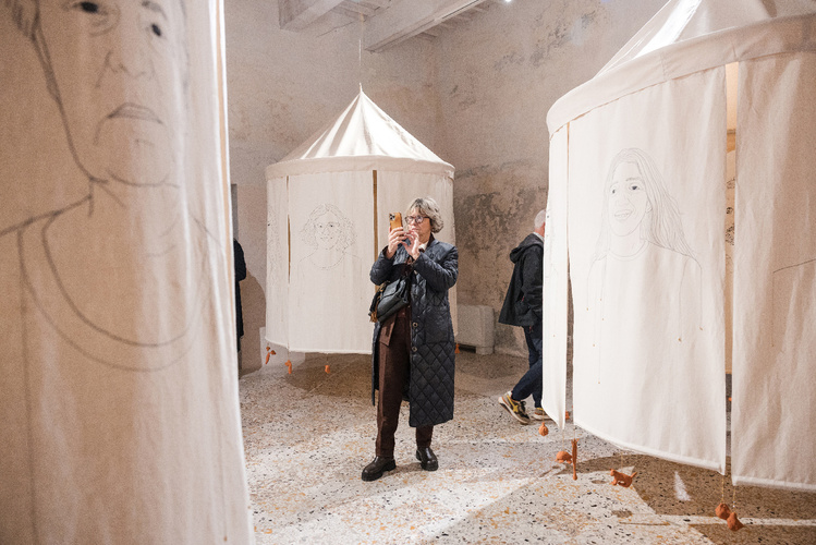 Studio Orta - Community Threads